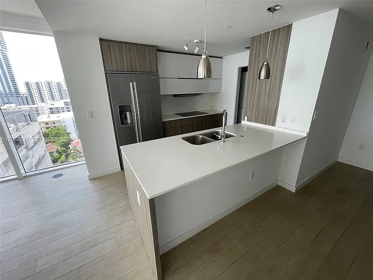 600 NE 27th St #1205 — Photo 42