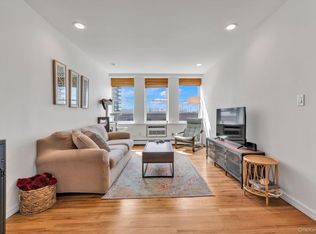 25 W Broadway #207, Long Beach, NY