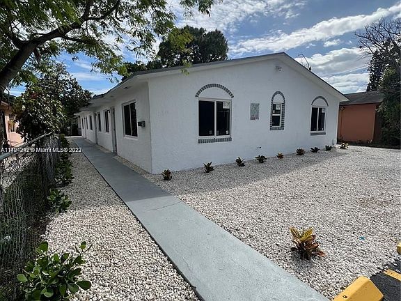2nd image of 840 SW 6th Ct #1-3