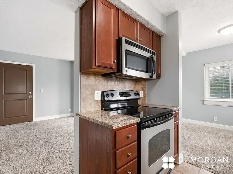 Mill Pointe — Photo 34