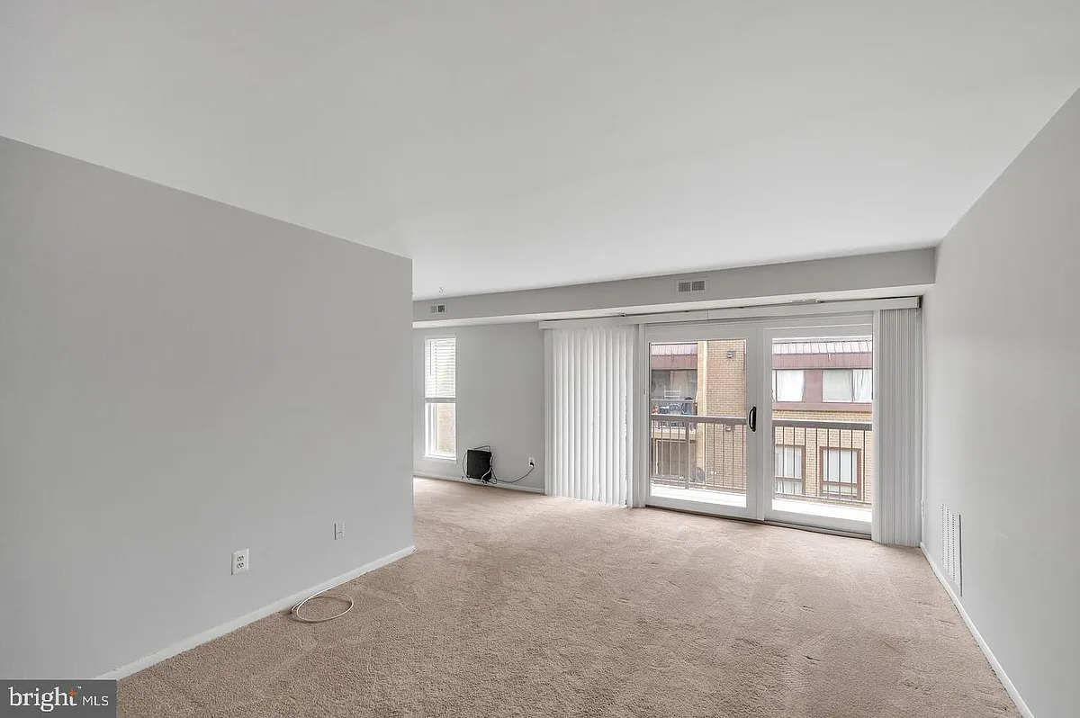 Building Photo - 7587 Margate Ct #203