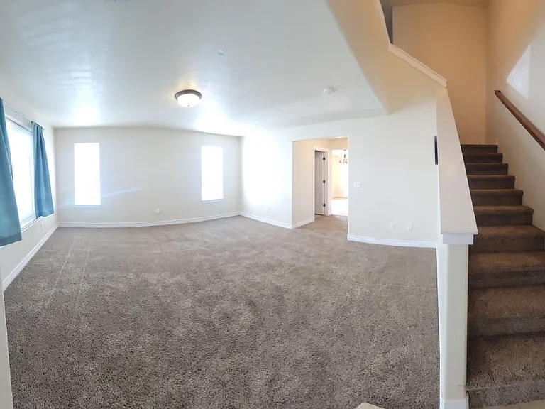 550 Sunflower Rd — Photo 2