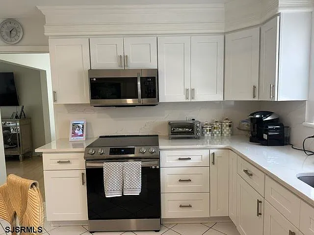 3 bed, 2.0 bath, $2,000 — Photo 4