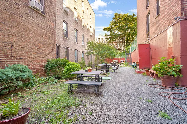 Sold by Compass | media 14