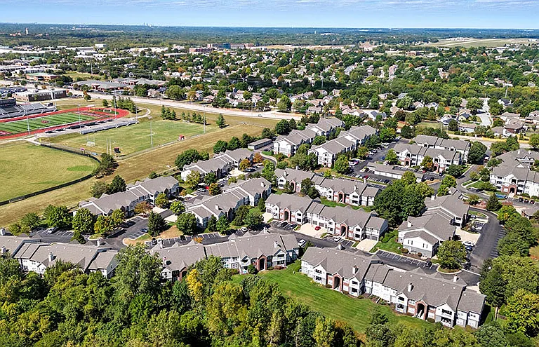 Summit Ridge Apartments — Photo 1