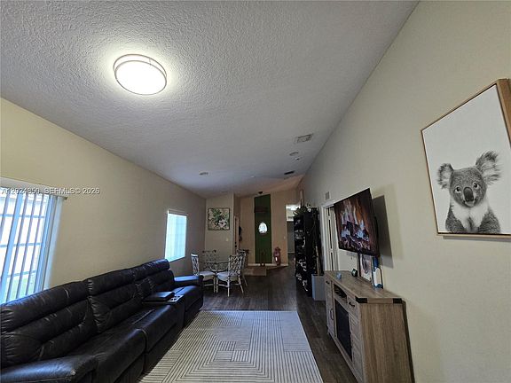 5th image of 1236 NE 32nd Ave