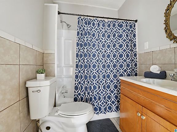 5th image of 2722 Avenue I