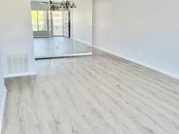 2429 Ecuadorian Way APT 65, Clearwater, FL 33763
