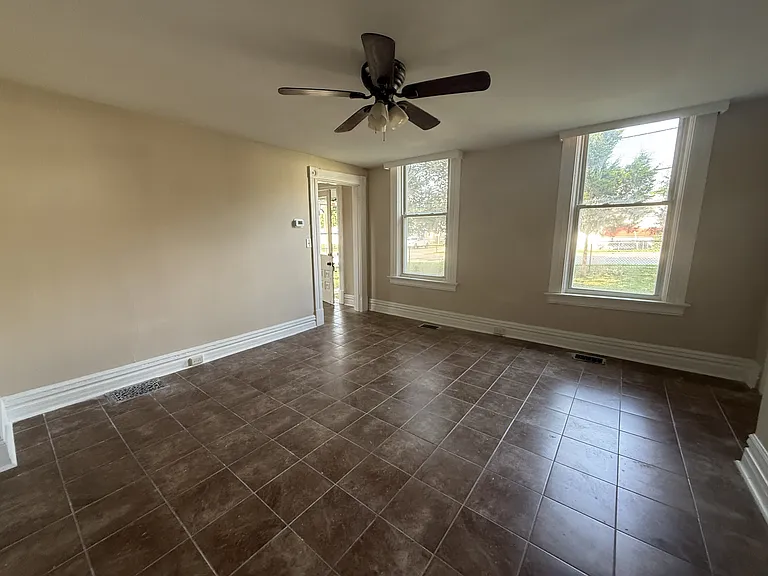 101 Shelby St — Photo 6