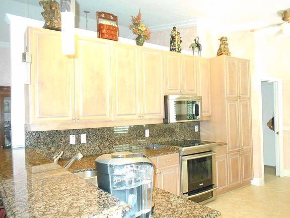 5th image of 5206 Bayleaf Ave