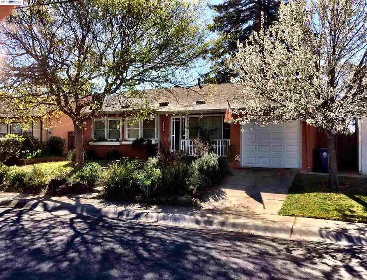 3265 Barlow Dr photo 1