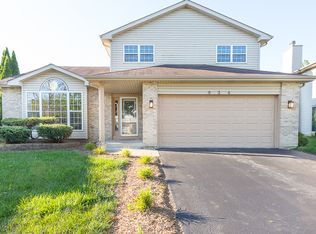 834 Mary Byrne Dr, Sauk Village, IL
