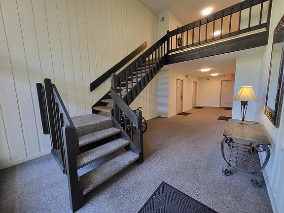 4th image of 720 Saint Andrews Ln APT 38