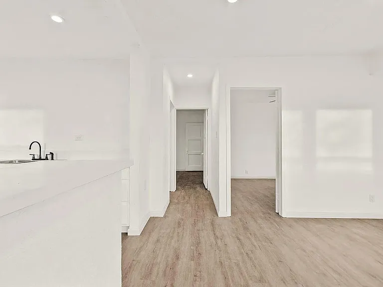 13057 Davenport St #A — Photo 11