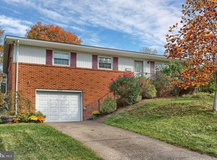 849 W Foxcroft Dr, Camp Hill, PA