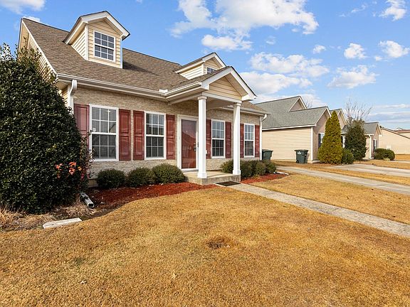 4th image of 2204 Brookville Dr