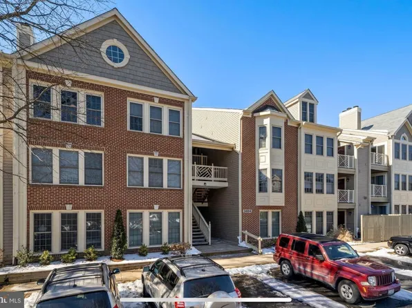 3804 Ridge Knoll Ct Unit 305A, Fairfax, VA 22033