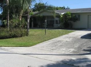 10032 Daisy Ave, Palm Beach Gardens, FL 33410