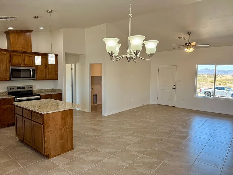10857 Silver Spur Dr — Photo 7