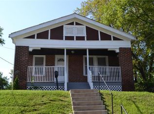 7446 Zephyr Pl, Saint Louis, MO 63143