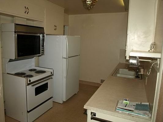 5th image of 3371 S Plaza Way