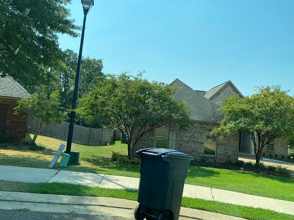 2nd image of 594 Turtle Ln