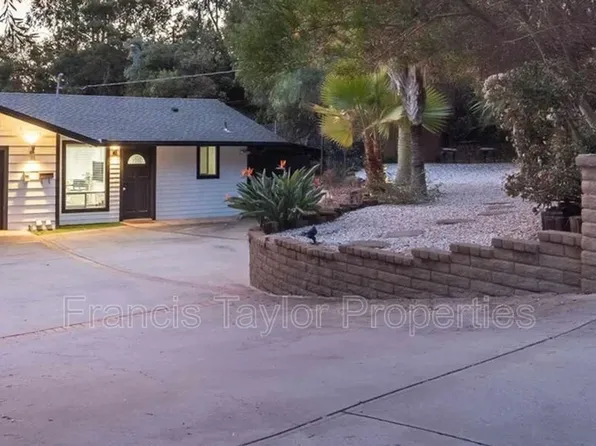 2210 Buena Creek Rd, Vista, CA 92084