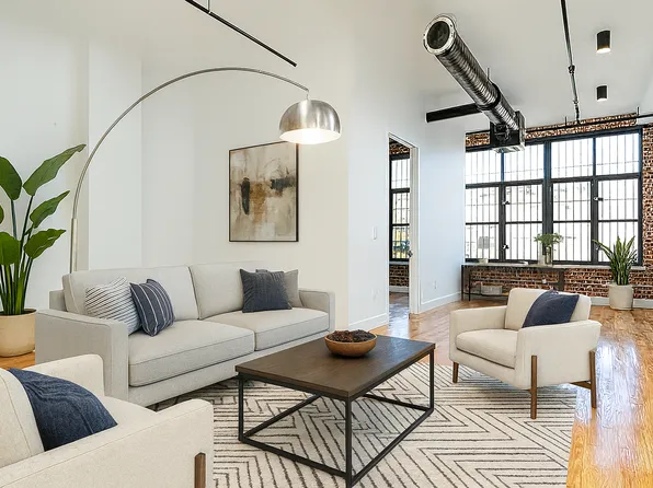 255 Mc Kibbin Street image 1 of 4