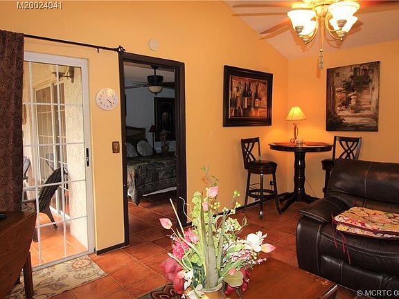 2nd image of 1602 SE Green Acres Cir APT U203