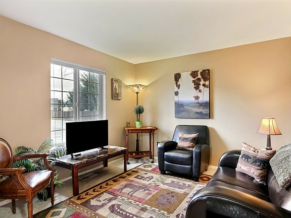 5th image of 16526 135th Avenue Ct E