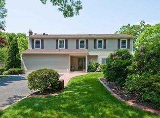 8 Carriage Ln, Centereach, NY 11720