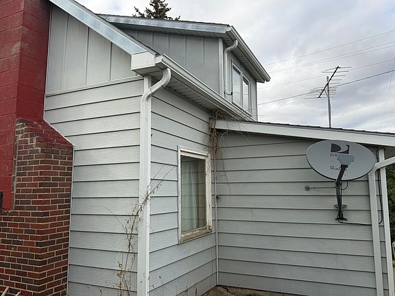 3rd image of 210 Church St