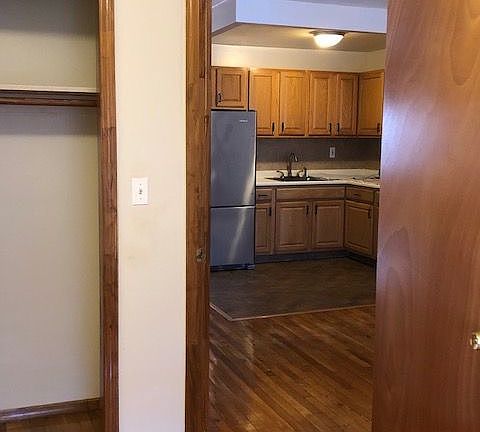 4th image of 80 Louisiana Ave #2