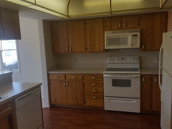 3rd image of 827 Hayner Dr #C