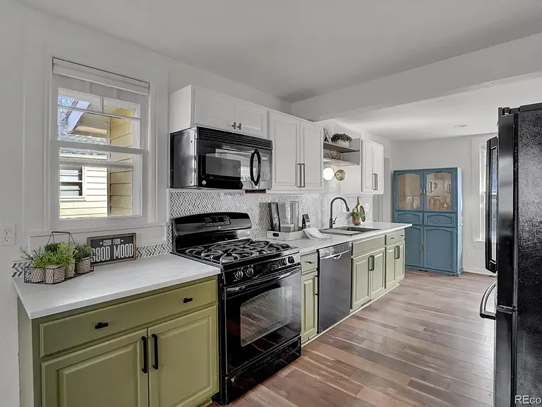 1120 W Colorado Ave — Photo 16