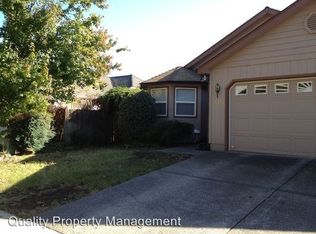 707 Halvorsen St, Medford, OR 97501