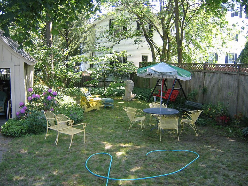 2nd image of 11 Clarendon Ave