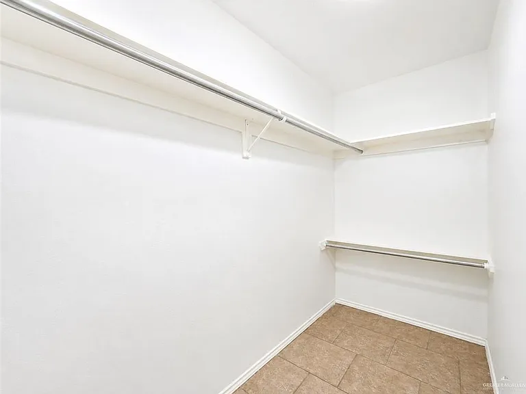 1523 Oasis Ave #4 — Photo 8