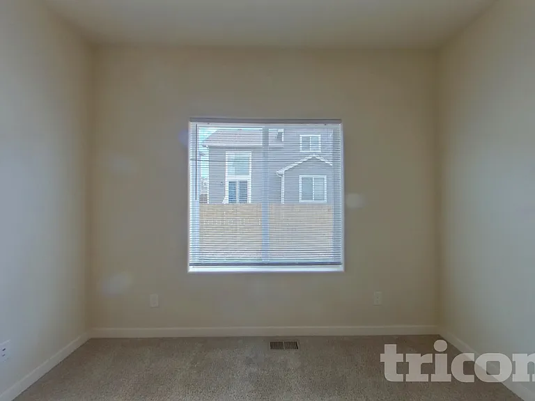10943 Zealand Dr — Photo 6