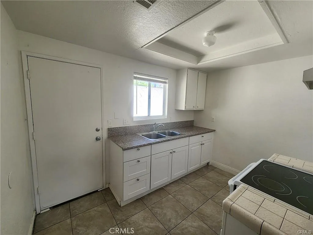 1 bed, 698 sqft, $1,395 — Photo 4