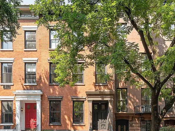 55 W 9th St, New York, NY 10011