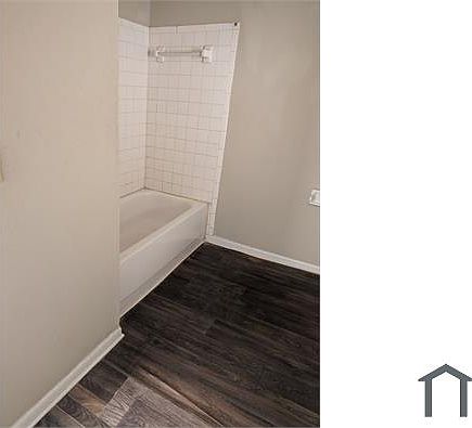 1st image of 2510 E Lincoln St #104