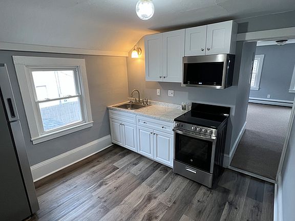 2nd image of 171 Essex St #3