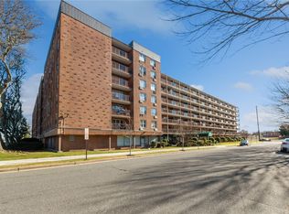 20 Wendell St APT 33B, Hempstead, NY 11550