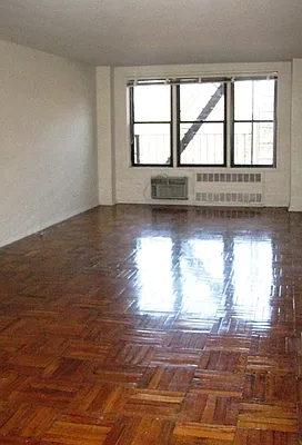 Rented by Kings & Queens | media 8