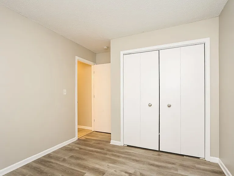 9796 Thomas Ln — Photo 11