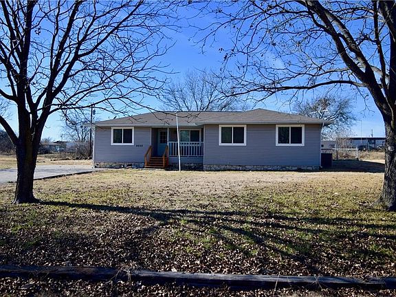 2nd image of 4202 Highland Lakes Dr