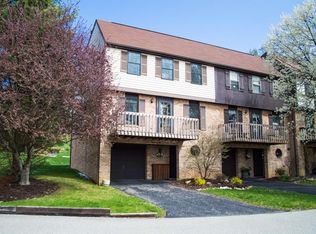 2732 Bingham Dr, Pittsburgh, PA 15241