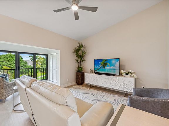 3rd image of 7380 Saint Ives Way APT 1303