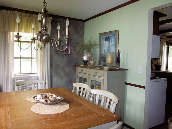 5th image of 3316 Arrowwood Dr